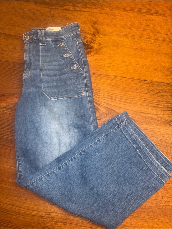 cosmic blue love Denim - High-Rise Wide-Leg Jeans in Washed Blue